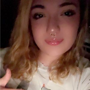 Meet your Posher, Katelyn